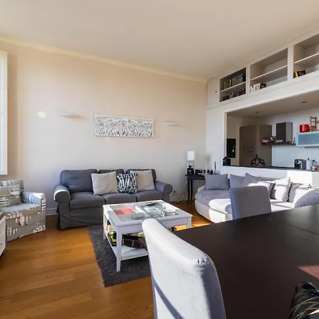 Attico Vista Mare E Posto Auto Apartmán